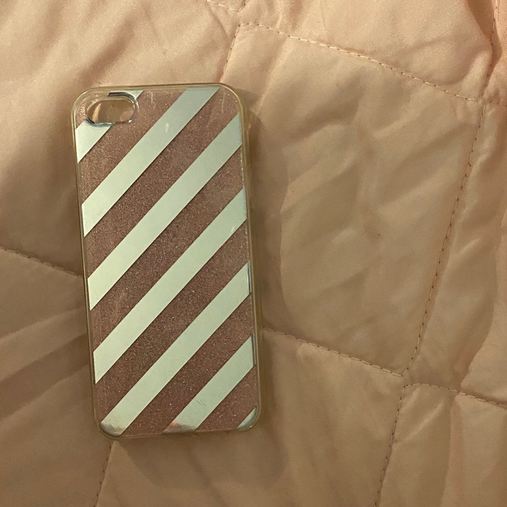 🥀IPHONE SE CASE - Picture 4 of 7